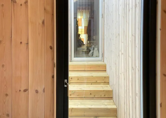 Semesterbostad Modern Summer House Overlooking The Water *