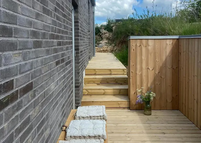 Modern Summer House Overlooking The Water Semesterbostad